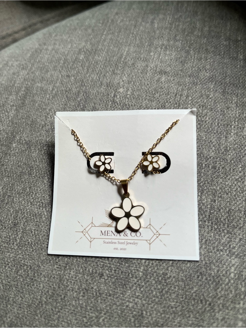 Stainless Steel Gold White Flower Design 3pc Necklace and Earrings Set